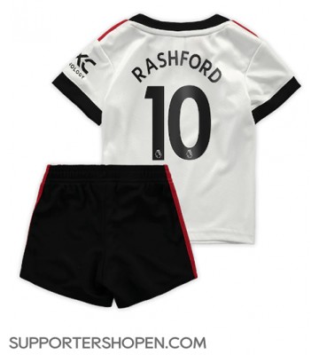 Manchester United Marcus Rashford #10 Bortatröja Barn 2022-23 Kortärmad (+ korta byxor)